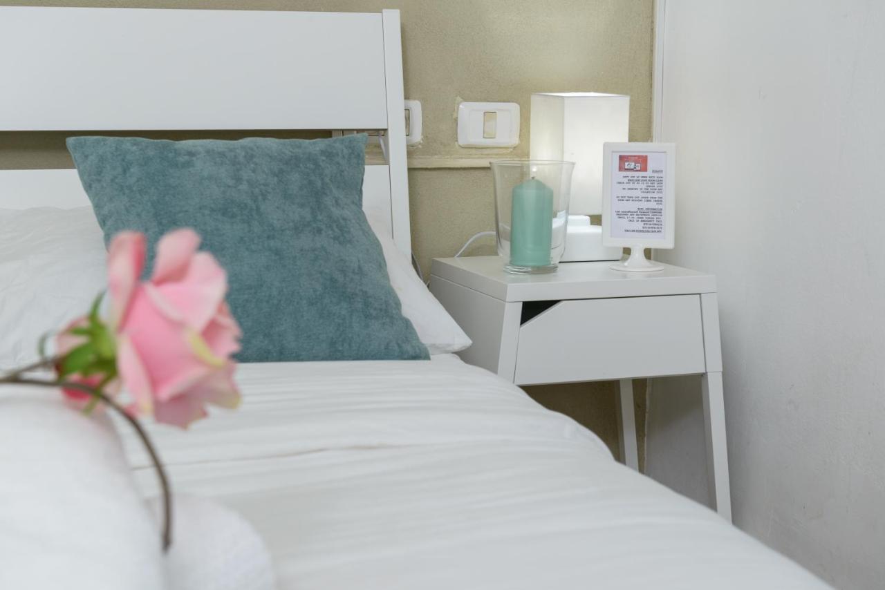 Studio & Apartments On The Beach By Aspentlv Tel Aviv Ngoại thất bức ảnh